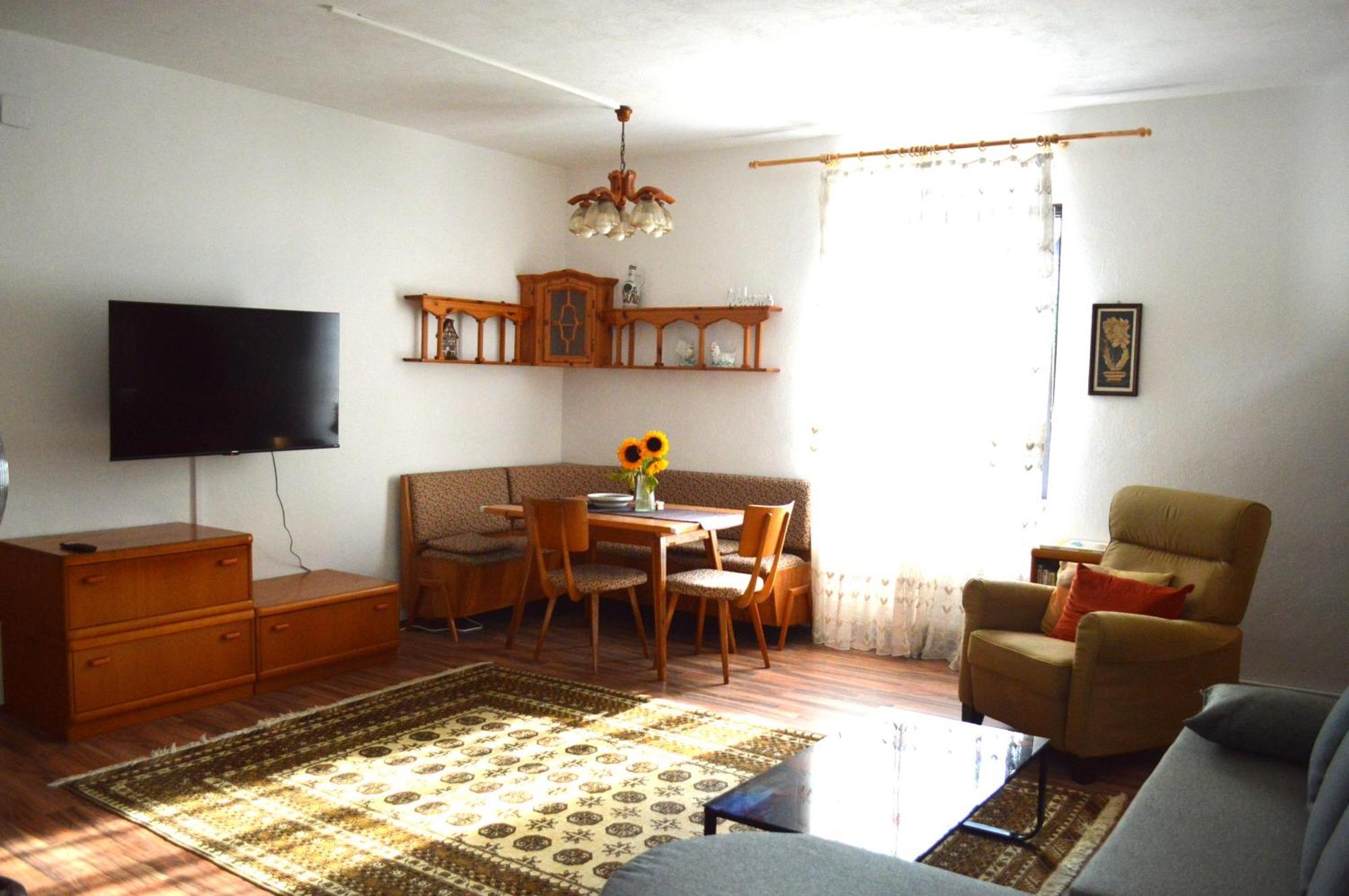 Gemuetliche - Apartment