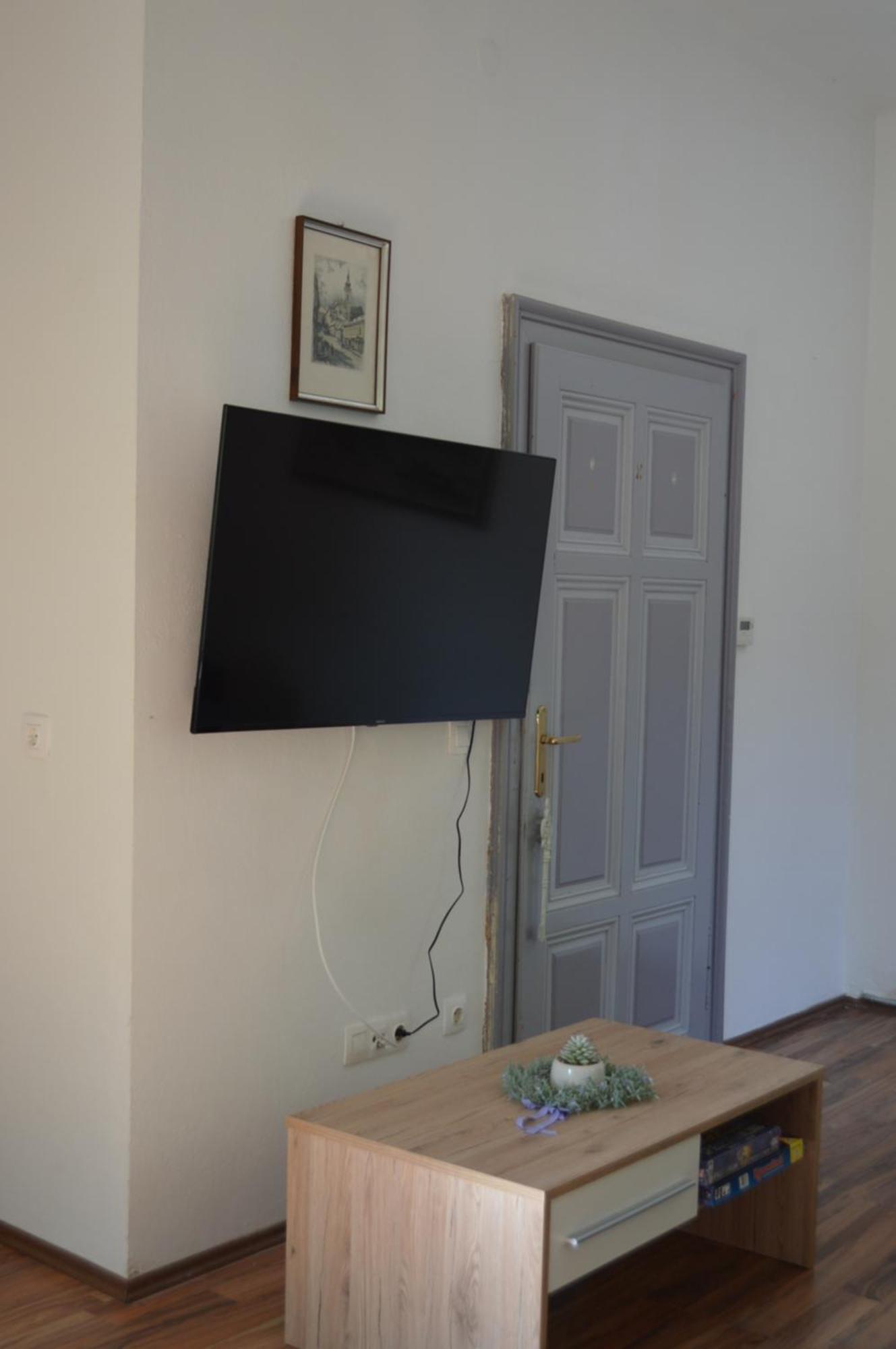 Gemuetliche - Apartment